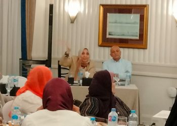 "الملابس الجاهزة" تنظم حلقة نقاشية لتعظيم دور العيادات المتنقلة في تقديم خدمات تنظيم الأسرة داخل مصانع العامرية