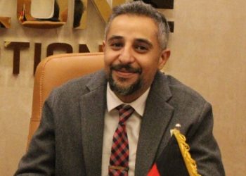 عمر رشدي يكتب : مفهوم التآزر و تطبيقاته في مجتمعات الأعمال : 1+1=3