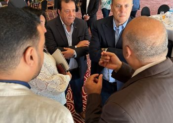 عاطف عبد اللطيف يكشف تفاصيل لقاء وزير السياحة بمستثمري البحر الأحمر