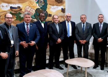 وزير الصناعة يلتقي رئيس البنك الأفريقي للتنمية لاستعراض مشروعات وبرامج البنك الحالية والمستقبلية في مصر