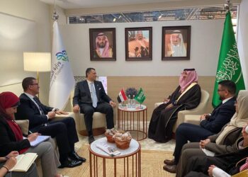 وزير السياحة والآثار يلتقي مع وزير السياحة السعودي خلال مشاركتهما في فعاليات بورصة لندن الدولية للسياحة WTM2022