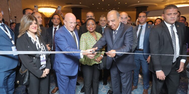 وزير قطاع الأعمال يفتتح معرض Destination Africa2022 في نسخته السادسة بمشاركة وفود من 35 دولة