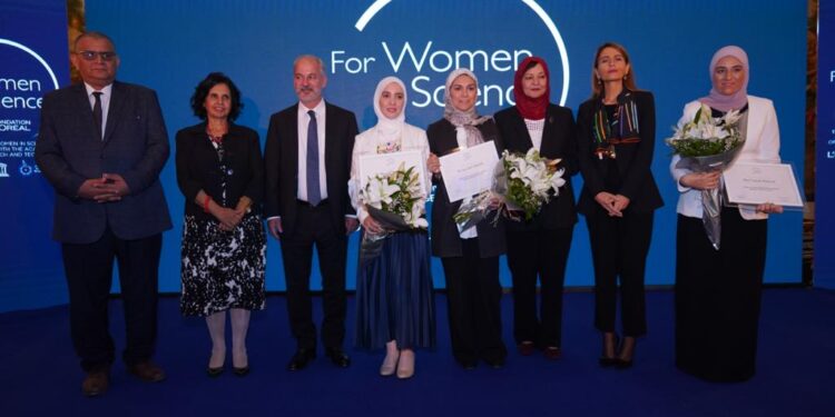 تكريم الباحثات الحاصلات على زمالة برنامج “لوريال-يونسكو من أجل المرأة في العلم لزمالة مصر لعام 2022”