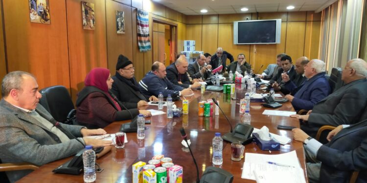 غرفة الصناعات النسيجية تجتمع مع وزير الصناعة لبحث تحديات القطاع وفرص نموه .. الأحد المقبل