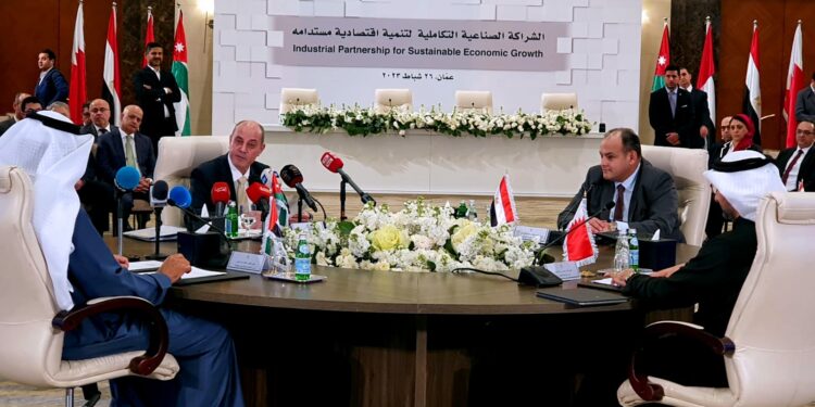 بمشاركة وزير الصناعة .. انطلاق الاجتماع الثالث للجنة العليا للشراكة الصناعية التكاملية في عمّان