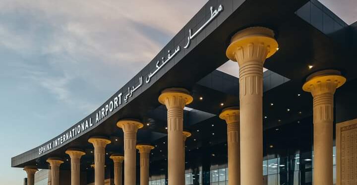 مطار سفنكس الدولى يستقبل طائرة خاصة تقل وفداً من رجال الأعمال وأثرياء العالم