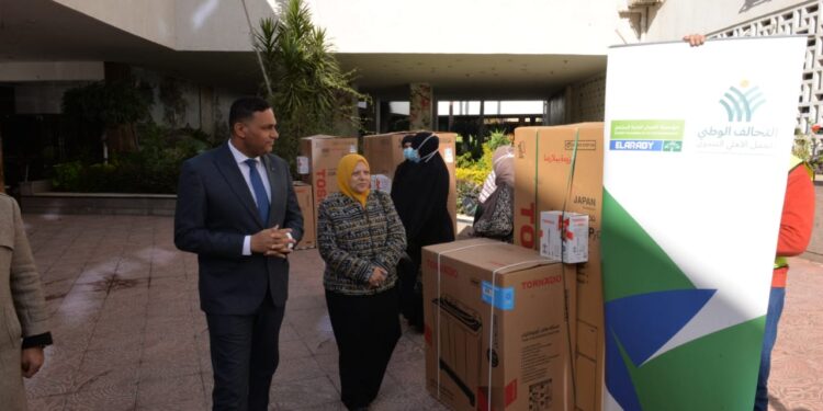 محافظ الدقهلية يسلم 30 جهاز عروسه لـ 10 عرائس هدايا مقدمه من مجموعة العربي