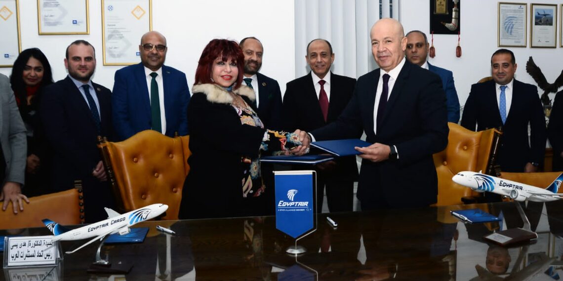 توقيع بروتوكول تعاون بين الشركة القابضة لمصر للطيران واتحاد المستثمرات العرب