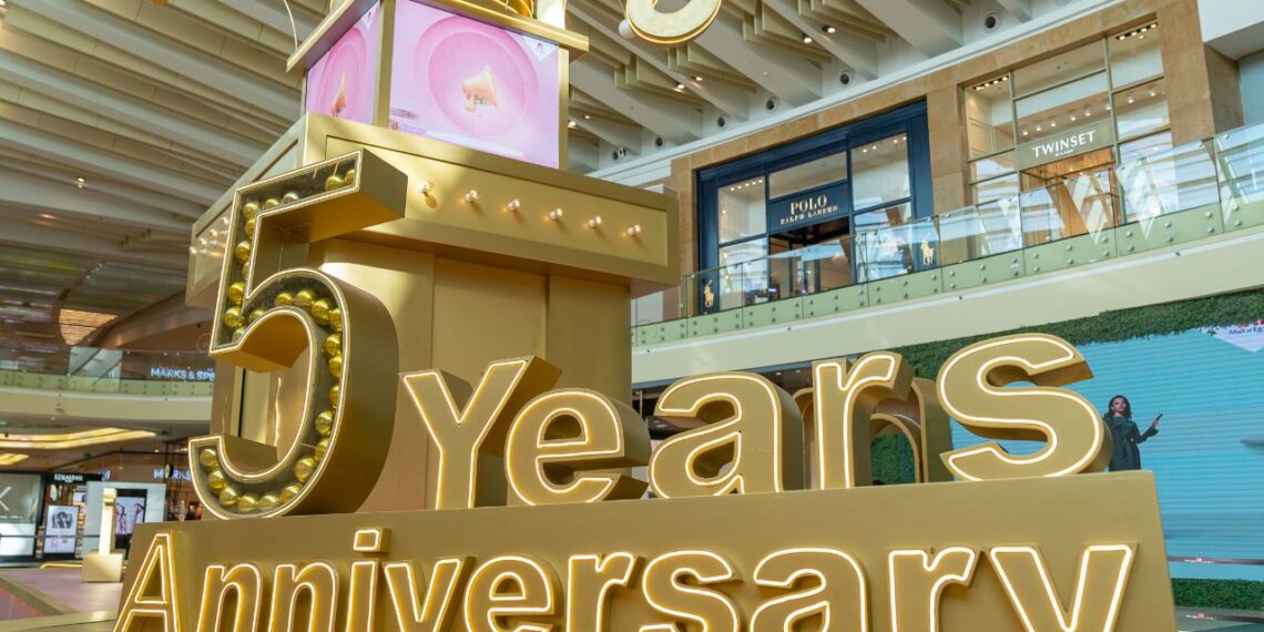 “مول مصر” يحتفل بمرور 5 أعوام على افتتاحه مع «ڤاليو» بتمكين فائز محظوظ من أن يصبح مليونيراً