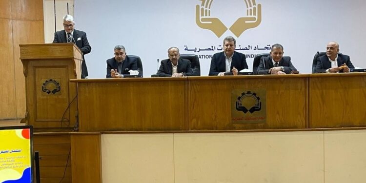 شكري : اجتماع قريب مع محافظ البنك المركزي لبحث آليات تبسيط إجراءات التمويل العقاري