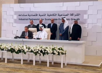 توقيع مذكرة تفاهم بين «صودا للصناعات الكيماوية» ومجموعة دبي للاستثمار