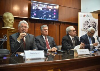 مثقفون مصريون وعرب يطالبون بعودة سوريا إلي الجامعة العربية