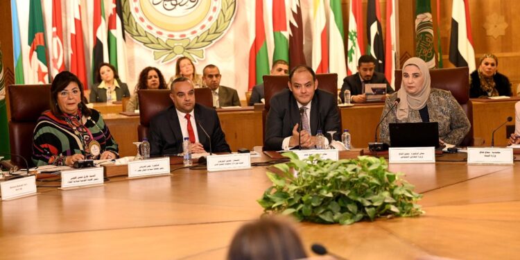 وزير الصناعة يلقي كلمة مصر أمام المؤتمر السنوي الثامن لجمعية سيدات أعمال مصر 21