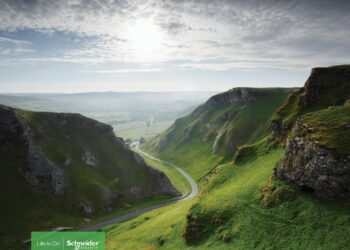 شنايدر إلكتريك ضمن قائمة أفضل 100 شركة عالمية في مجال الاستدامة للعام الثاني عشر على التوالي 