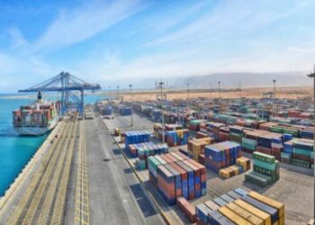 رئيس اقتصادية قناة السويس يبحث مع سفير الهند التعاون في صناعة السيارات والصناعات الدوائية