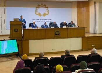 “غرفة الصناعات النسيجية” تنظم ندوة عن ربط البحث العلمي بالصناعة والمساهمة في تطوير القطاع