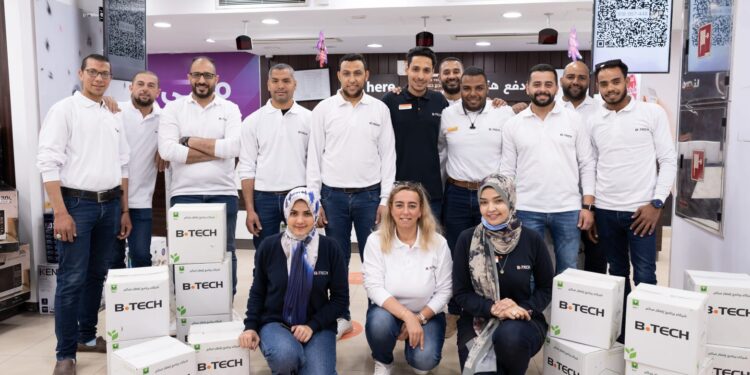 حملة بي تك الرمضانية “شايلنلك كل خير” مع بنك الطعام تصل لـ 10,000 أسرة في صعيد مصر