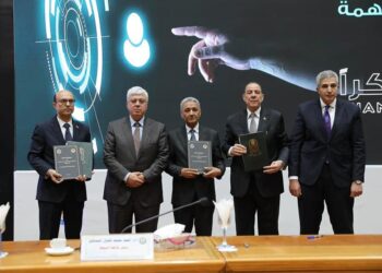 وزير التعليم العالي يشهد توقيع بروتوكولات لربط التعليم بالصناعة في الصعيد