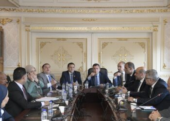 "صناعة النواب" تناقش مشكلات المنطقة الصناعية ببورسعيد وضعف البنية التحتية والخدمات