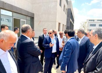 وزير الصناعة يتفقد المدابغ ومنطقة الـ100 مصنع للمنتجات تامة الصنع في الروبيكي