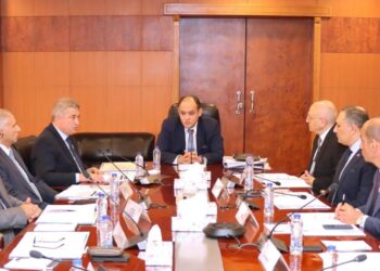 وزير الصناعة: الموافقة على تيسيرات جديدة للمستثمرين الحاصلين على وحدات بالمجمع الصناعي بالمحلة الكبرى