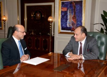 وزير الصناعة يبحث مع شركتين سعوديتين خطط التوسع في مصر في الطاقة وتحلية المياه والصناعات الغذائية