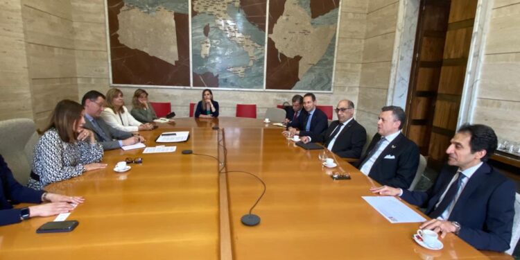 وزير السياحة يجتمع مع نظيرته الإيطالية في زيارته لروما