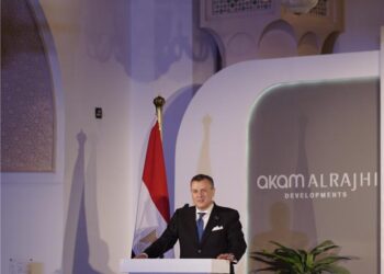 وزير السياحة يشهد توقيع بروتوكول تعاون لإدارة وتشغيل أحد الفنادق في الساحل الشمالي