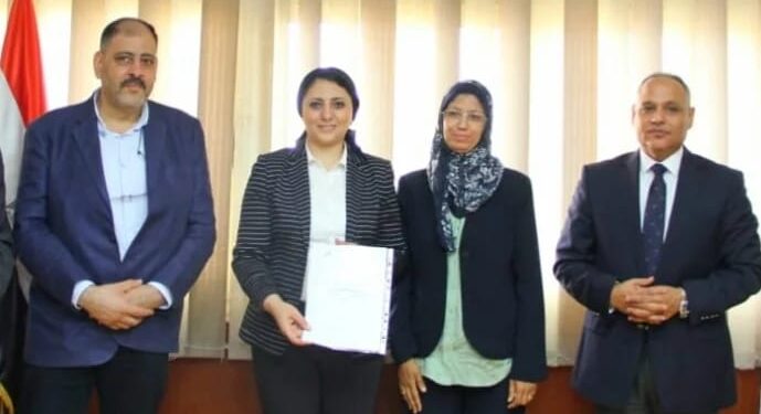 “البحث العلمي” و “تحديث الصناعة” يسلمان عقود 8 مشروعات بحثية