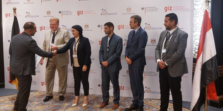 « تحديث الصناعة» ينظم حفل تخرج ٤ دفعات من برنامج تدريب المديرين التنفيذيين للشراكة اقتصادياً مع ألمانيا