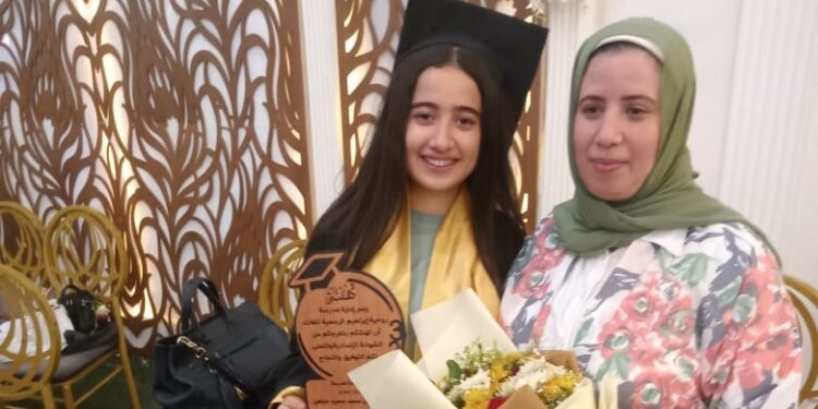 تهنئة لأيتن محمد حبلص بمناسبة التفوق في الشهادة الإعدادية