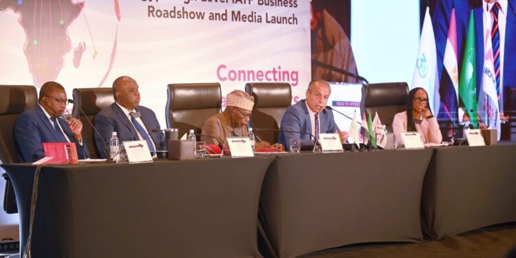 وزير الصناعة يؤكد التزام مصر بتقوية العلاقات الاقليمية وبناء تكامل اقتصادي قاري