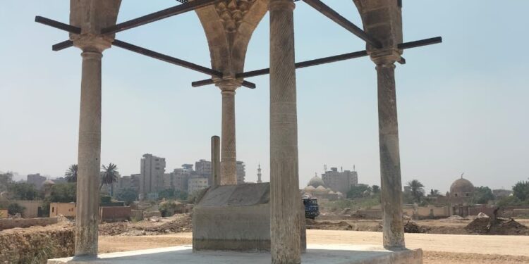 الإنتهاء من مشروع فك وإعادة تركيب قبة رقية دودو بمنطقة الإمام الشافعي