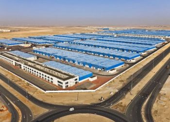 عاجل .. الحكومة تطرح 600 قطعة أرض للاستثمار الصناعي عبر الخريطة الاستثمارية في 17 محافظة