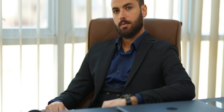 خبير اقتصادي: انضمام مصر لـ«بريكس» يخفف من الضغوطات الدولارية