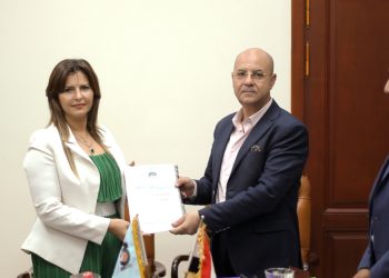 "أدلر إنترناشيونال للتسويق" تتعاون مع مصنع قادر في الترويج لمنتجاته خارجياً