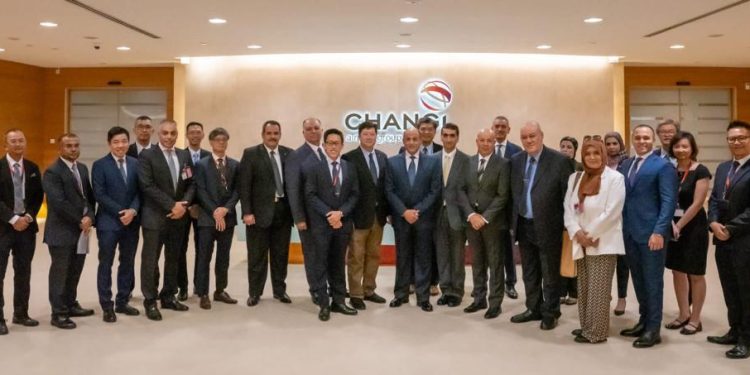 توقيع مذكرتي تفاهم بين "ميناء القاهرة الجوي" و "شانجي للمطارات" لتطوير مطار القاهرة الدولي