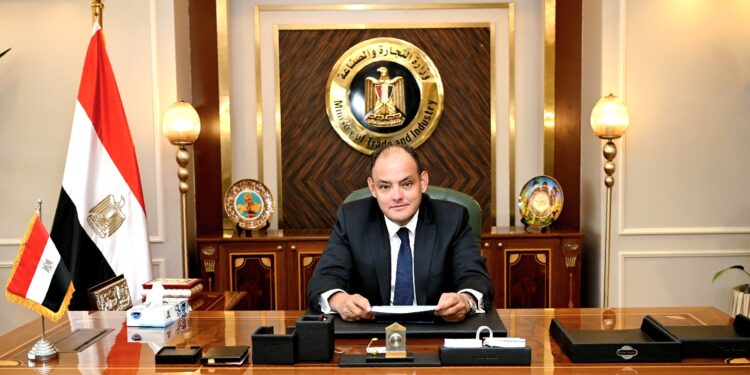 وزير الصناعة يزور أنقرة لتنمية وتطوير التعاون الاقتصادي بين مصر وتركيا