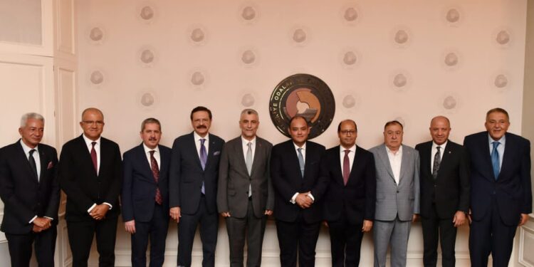 اتحاد الغرف والبورصات التركي يقيم مأدبة عمل على شرف وزير الصناعة  المصري والوفد المرافق له