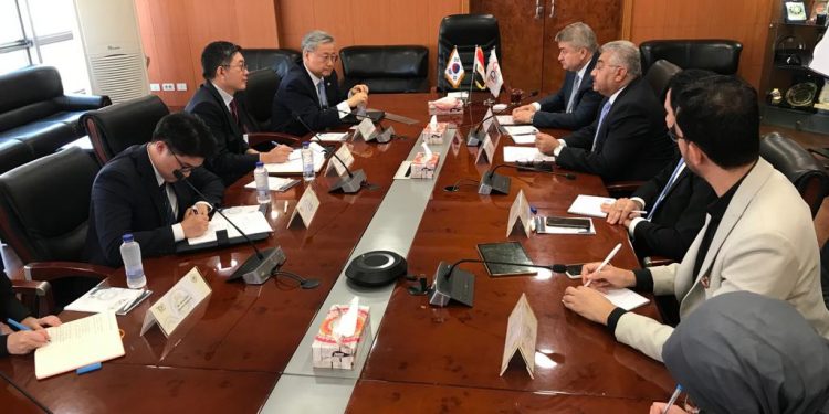 رئيس «التنمية الصناعية» يناقش فرص التعاون الصناعي المشترك مع سفير كوريا الجنوبية