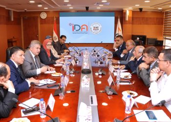 وضع آليات اعتماد مكاتب استشارية جديدة للتيسير على المستثمرين في إصدار التراخيص الصناعية