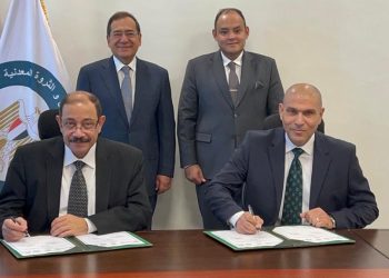 بحضور وزير الصناعة .. جهاز المشروعات الصناعية يتعاون مع " اقتصادية المثلث الذهبي" لتقديم خدمات استشارية لمشروعات الهيئة