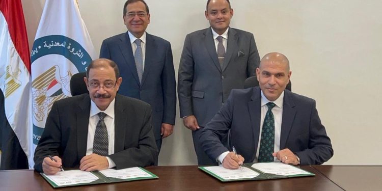 بحضور وزير الصناعة .. جهاز المشروعات الصناعية يتعاون مع " اقتصادية المثلث الذهبي" لتقديم خدمات استشارية لمشروعات الهيئة