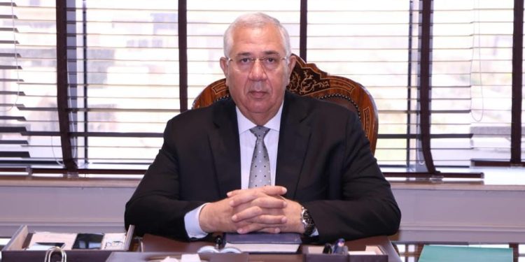 وزير الزراعة: 80 ألف مزارع مستفيد من مبادرة الرئيس باعفاء المتعثرين من سداد فوائد وغرامات تأخير مستحقات "التنمية الزراعية"
