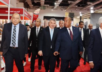 رئيس «التنمية الصناعية» يفتتح معرض (Metal & Steel )   