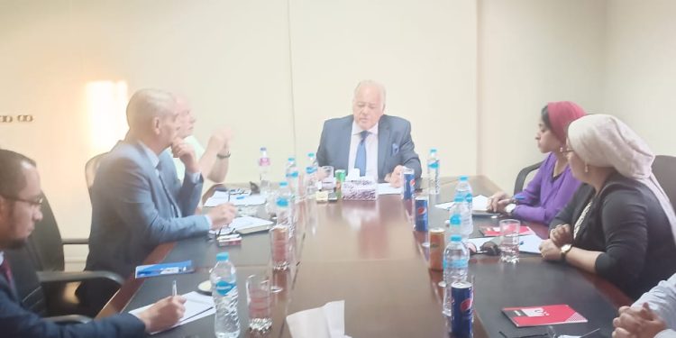 المجلس التصديري للأدوية يبحث زيادة الصادرات إلي السودان