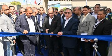 بالصور .. وزير الصناعة ومحافظ الاسكندرية يفتتحان مجمع للصناعات الكهربائية باستثمارات 500 مليون جنيه