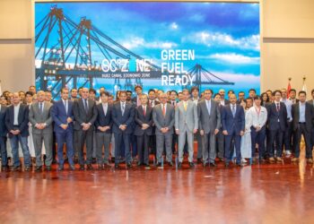 24 شركة يابانية تبحث فرص الاستثمار بـ" اقتصادية قناة السويس"