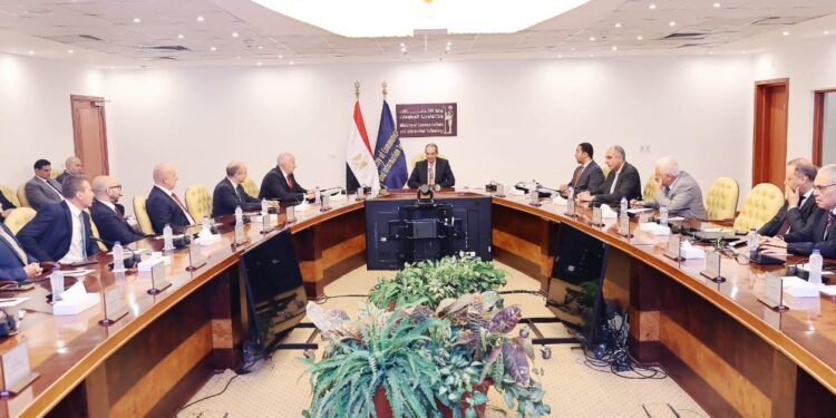 شراكة بن "المصرية للاتصالات" و مجموعة 4iG المجرية لبناء كابل بحرى يربط بين مصر وألبانيا