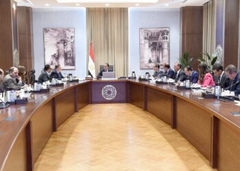 مدبولي يتابع موقف توفير الاحتياجات من المواد البترولية